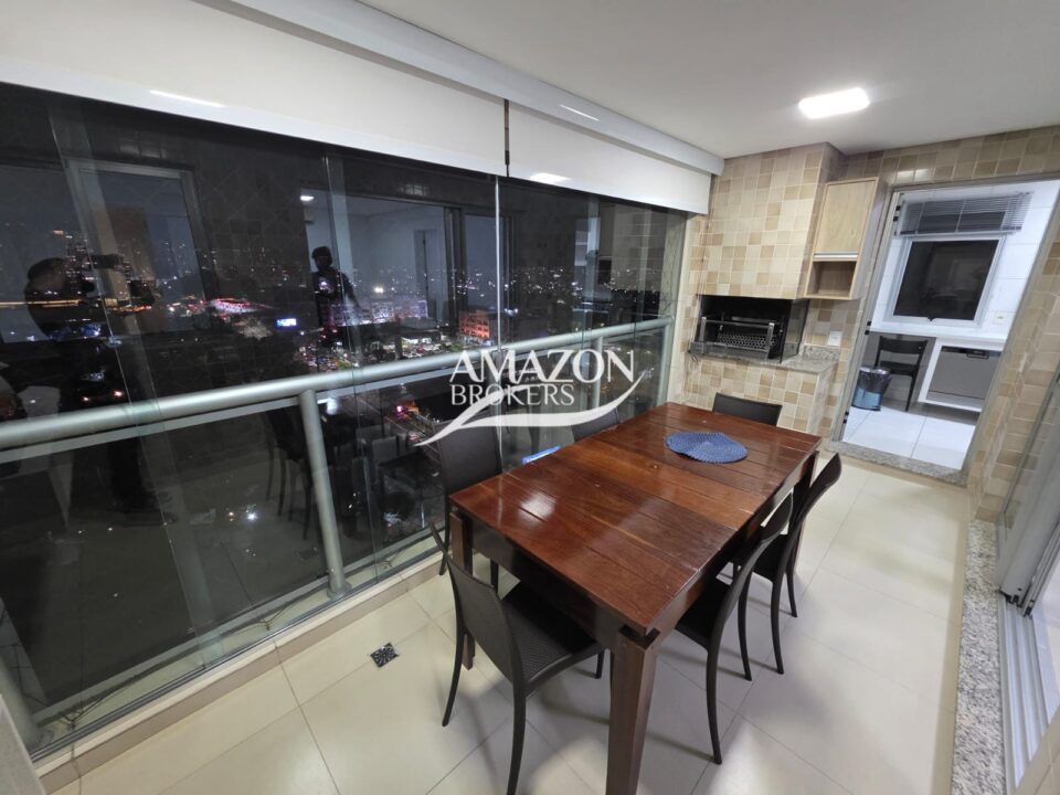 APARTAMENTO 133m2 NO CONDOMÍNIO SINGOLARE, ADRIANÓPOLIS - DISPONÍVEL PARA LOCAÇÃO