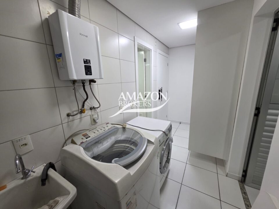 APARTAMENTO 133m2 NO CONDOMÍNIO SINGOLARE, ADRIANÓPOLIS - DISPONÍVEL PARA LOCAÇÃO
