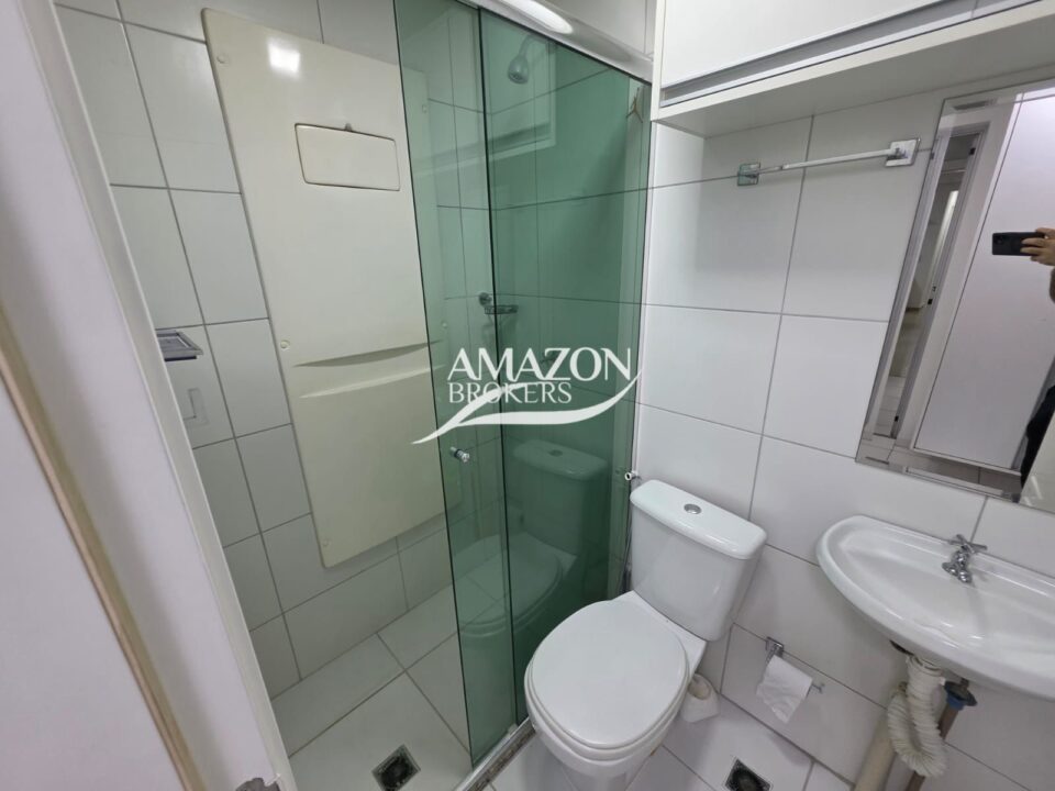 APARTAMENTO 133m2 NO CONDOMÍNIO SINGOLARE, ADRIANÓPOLIS - DISPONÍVEL PARA LOCAÇÃO