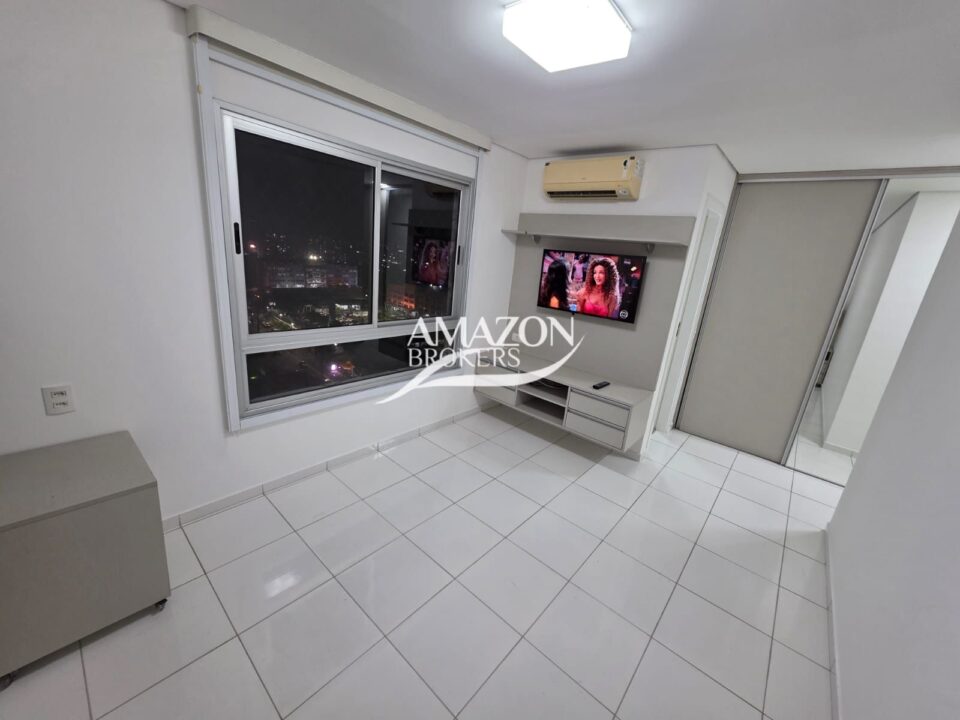 APARTAMENTO 133m2 NO CONDOMÍNIO SINGOLARE, ADRIANÓPOLIS - DISPONÍVEL PARA LOCAÇÃO
