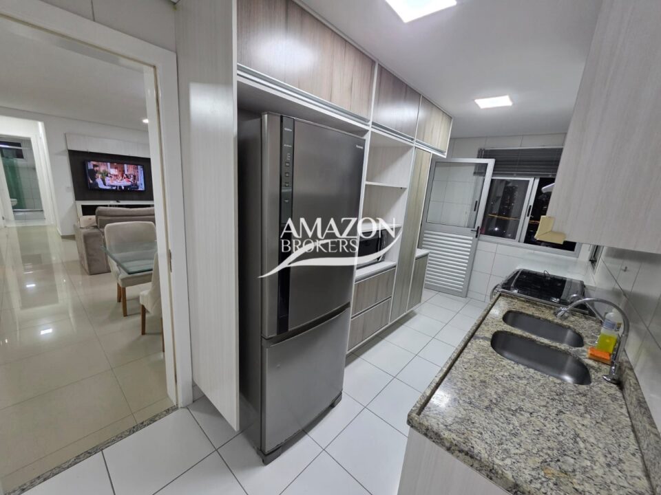 APARTAMENTO 133m2 NO CONDOMÍNIO SINGOLARE, ADRIANÓPOLIS - DISPONÍVEL PARA LOCAÇÃO