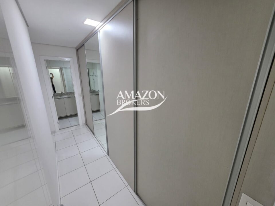 APARTAMENTO 133m2 NO CONDOMÍNIO SINGOLARE, ADRIANÓPOLIS - DISPONÍVEL PARA LOCAÇÃO