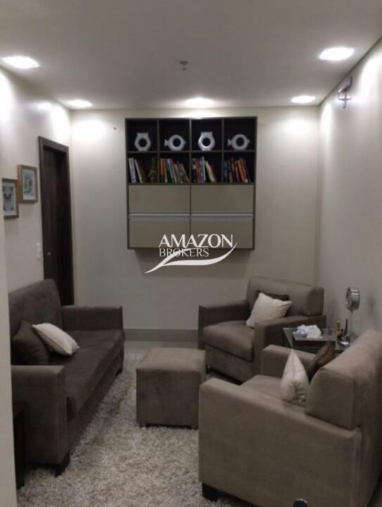 SALA COMERCIAL 72m2 NO EDIFÍCIO CRISTAL TOWER, ADRIANÓPOLIS - DISPONÍVEL PARA LOCAÇÃO