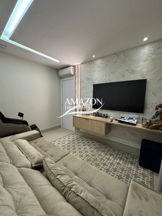 APARTAMENTO 202 m2 NO DIAMOND RESIDENCE TOWER, ADRIANÓPOLIS - DISPONÍVEL PARA VENDA