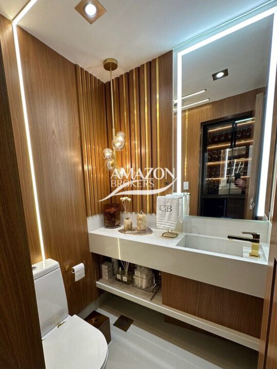 APARTAMENTO 202 m2 NO DIAMOND RESIDENCE TOWER, ADRIANÓPOLIS - DISPONÍVEL PARA VENDA