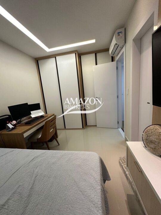 APARTAMENTO 202 m2 NO DIAMOND RESIDENCE TOWER, ADRIANÓPOLIS - DISPONÍVEL PARA VENDA