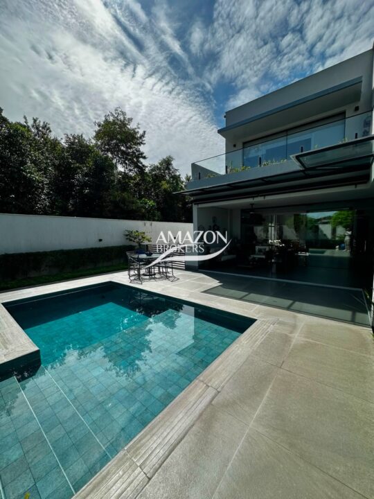 CASA DUPLEX 412m2 NO RESIDENCIAL PRAIA DOS PASSARINHOS, PONTA NEGRA - DISPONÍVEL PARA VENDA