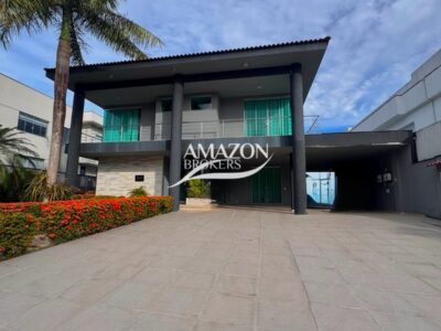 CASA DUPLEX 684,69m2 NO CONDOMÍNIO RESIDENCIAL ADRIANÓPOLIS, ALEIXO - DISPONÍVEL PARA VENDA