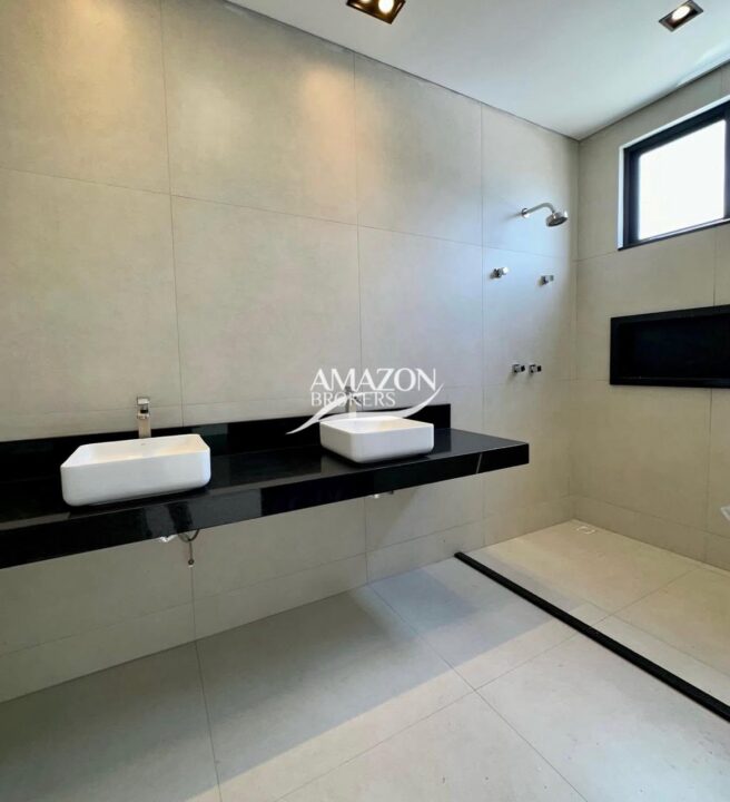 CASA DUPLEX 267,14m2 NO CONDOMÍNIO MOSAICO PONTA NEGRA - DISPONÍVEL PARA VENDA
