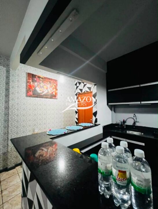 APARTAMENTO 78m2 NO CONDOMÍNIO JULIANA 1, ALEIXO - DISPONÍVEL PARA VENDA