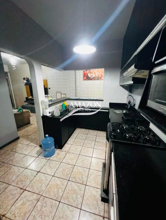 APARTAMENTO 78m2 NO CONDOMÍNIO JULIANA 1, ALEIXO - DISPONÍVEL PARA VENDA