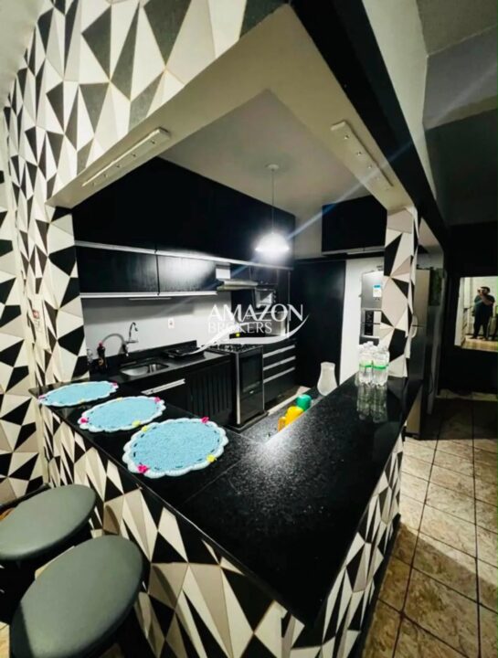 APARTAMENTO 78m2 NO CONDOMÍNIO JULIANA 1, ALEIXO - DISPONÍVEL PARA VENDA