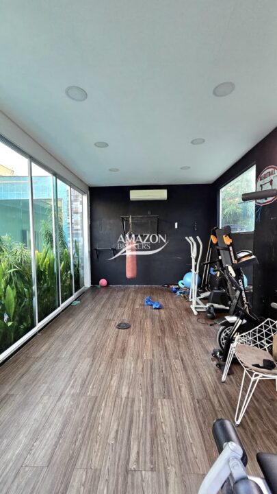 CASA DUPLEX MOBILIADA 700m2 NO CONDOMÍNIO ITAPURANGA III, PONTA NEGRA - DISPONÍVEL PARA LOCAÇÃO