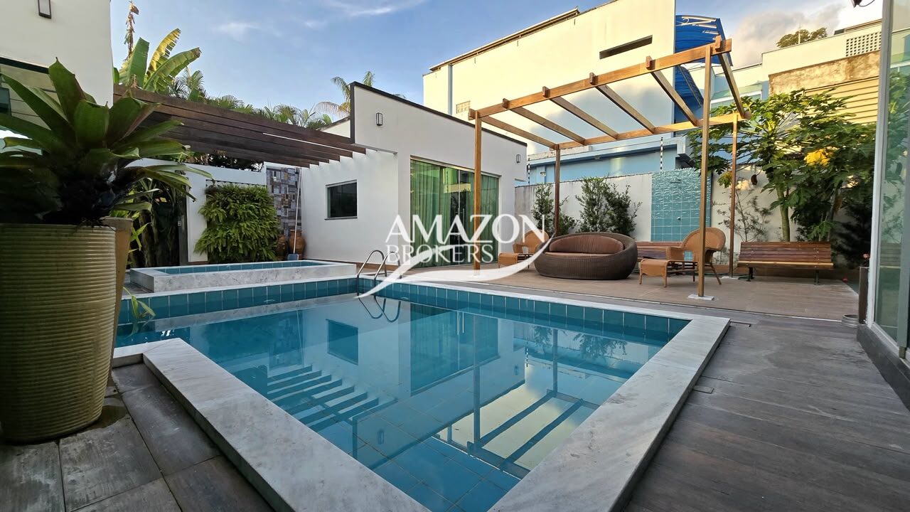 CASA DUPLEX MOBILIADA 700m2 NO CONDOMÍNIO ITAPURANGA III, PONTA NEGRA - DISPONÍVEL PARA LOCAÇÃO