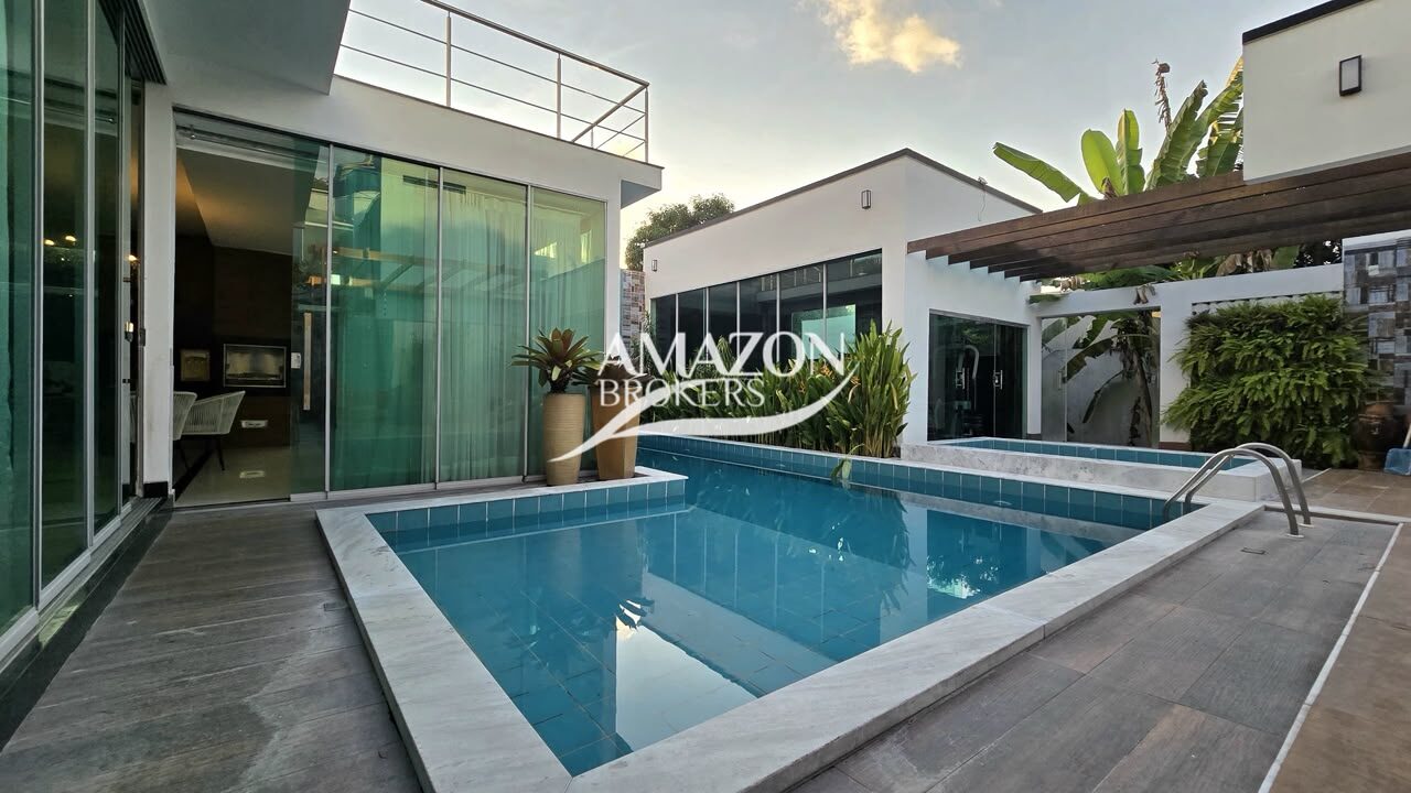 CASA DUPLEX MOBILIADA 700m2 NO CONDOMÍNIO ITAPURANGA III, PONTA NEGRA - DISPONÍVEL PARA VENDA