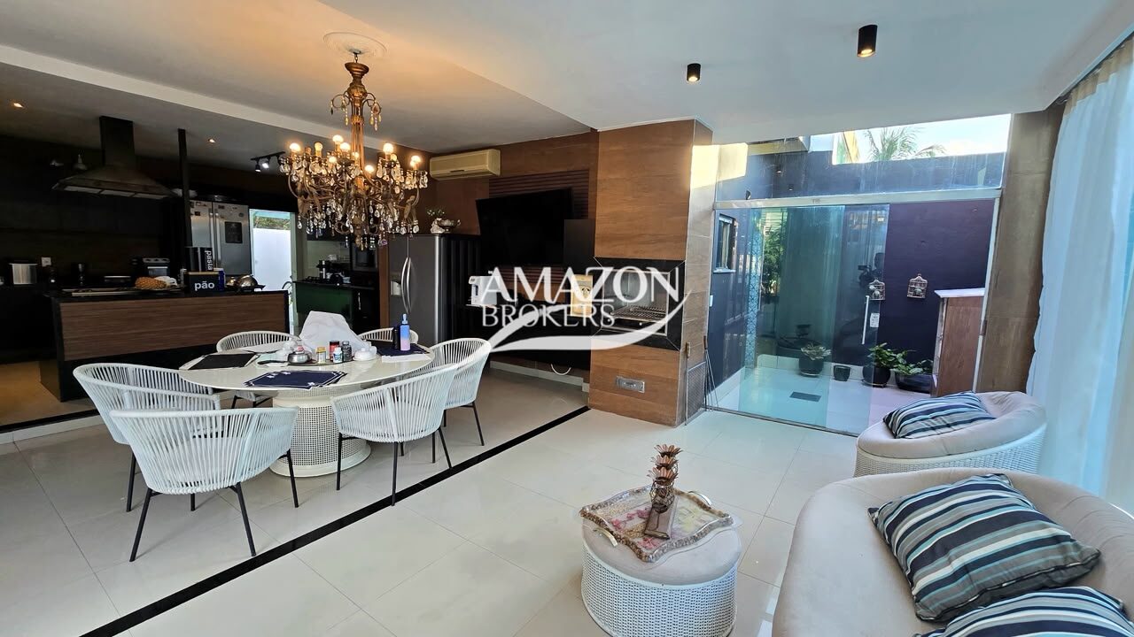 CASA DUPLEX MOBILIADA 700m2 NO CONDOMÍNIO ITAPURANGA III, PONTA NEGRA - DISPONÍVEL PARA VENDA