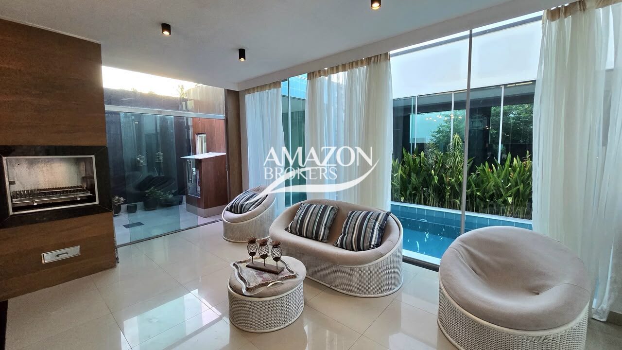 CASA DUPLEX MOBILIADA 700m2 NO CONDOMÍNIO ITAPURANGA III, PONTA NEGRA - DISPONÍVEL PARA VENDA