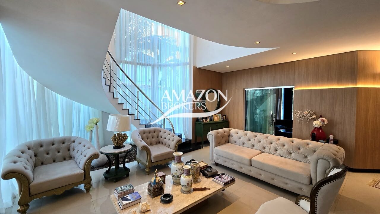 CASA DUPLEX MOBILIADA 700m2 NO CONDOMÍNIO ITAPURANGA III, PONTA NEGRA - DISPONÍVEL PARA VENDA