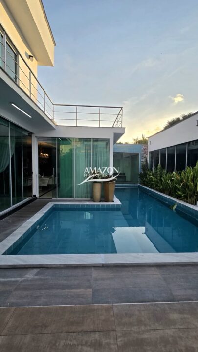 CASA DUPLEX MOBILIADA 700m2 NO CONDOMÍNIO ITAPURANGA III, PONTA NEGRA - DISPONÍVEL PARA VENDA