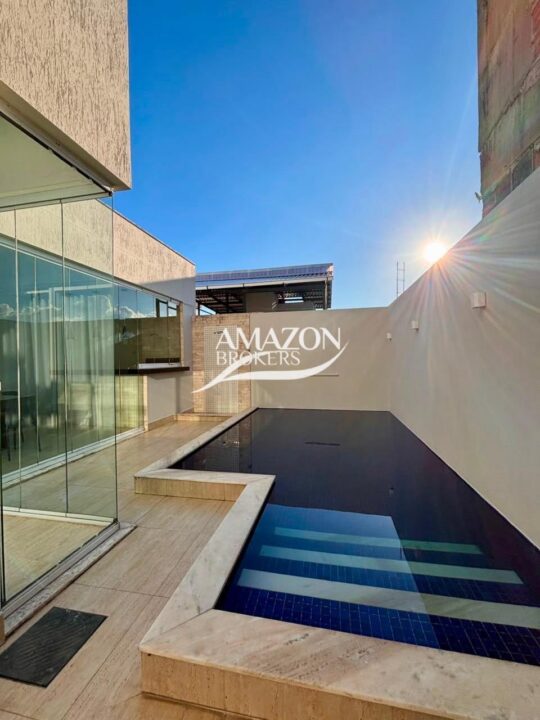 CASA DUPLEX MOBILIADA 250m2 NO CONDOMÍNIO RESIDENCIAL PASSAREDO, PONTA NEGRA - DISPONÍVEL PARA VENDA