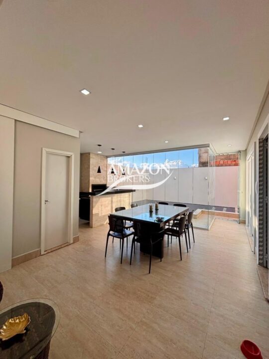 CASA DUPLEX MOBILIADA 250m2 NO CONDOMÍNIO RESIDENCIAL PASSAREDO, PONTA NEGRA - DISPONÍVEL PARA VENDA