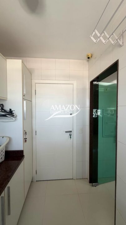 CONDOMÍNIO SAINT ROMAIN, BAIRRO NOSSA SENHORA DAS GRAÇAS - APARTAMENTO SEMIMOBILIADO 210m2 - DISPONÍVEL PARA VENDA