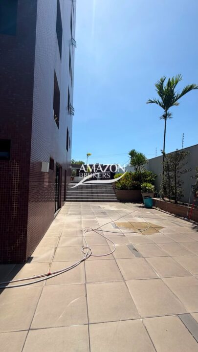 CONDOMÍNIO SAINT ROMAIN, BAIRRO NOSSA SENHORA DAS GRAÇAS - APARTAMENTO SEMIMOBILIADO 210m2 - DISPONÍVEL PARA VENDA