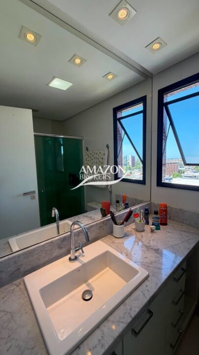 CONDOMÍNIO SAINT ROMAIN, BAIRRO NOSSA SENHORA DAS GRAÇAS - APARTAMENTO SEMIMOBILIADO 210m2 - DISPONÍVEL PARA VENDA