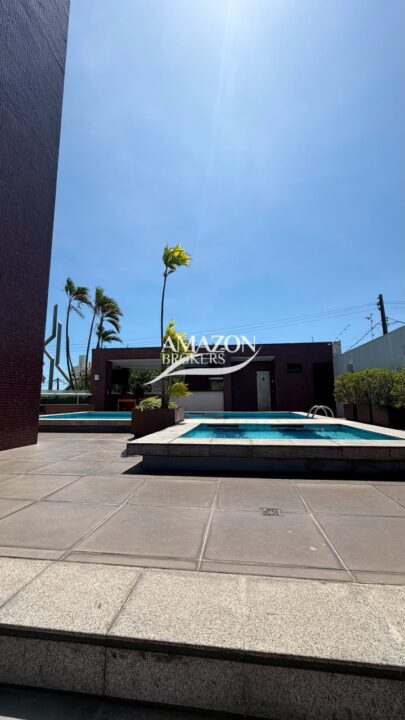 CONDOMÍNIO SAINT ROMAIN, BAIRRO NOSSA SENHORA DAS GRAÇAS - APARTAMENTO SEMIMOBILIADO 210m2 - DISPONÍVEL PARA VENDA