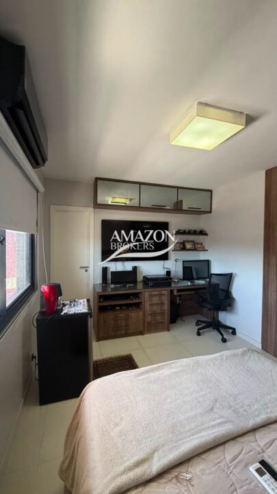 CONDOMÍNIO SAINT ROMAIN, BAIRRO NOSSA SENHORA DAS GRAÇAS - APARTAMENTO SEMIMOBILIADO 210m2 - DISPONÍVEL PARA VENDA