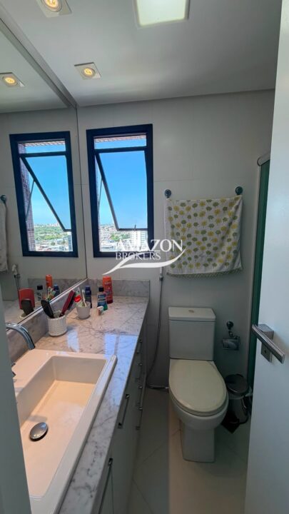 CONDOMÍNIO SAINT ROMAIN, BAIRRO NOSSA SENHORA DAS GRAÇAS - APARTAMENTO SEMIMOBILIADO 210m2 - DISPONÍVEL PARA VENDA