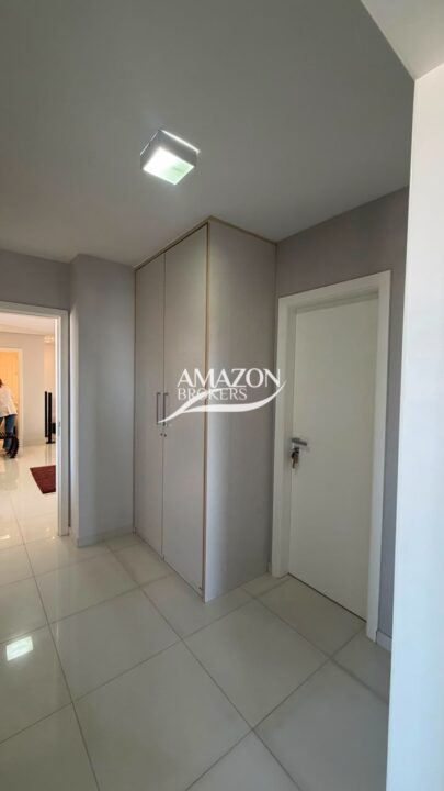 CONDOMÍNIO SAINT ROMAIN, BAIRRO NOSSA SENHORA DAS GRAÇAS - APARTAMENTO SEMIMOBILIADO 210m2 - DISPONÍVEL PARA VENDA