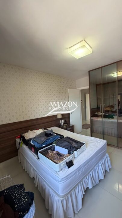 CONDOMÍNIO SAINT ROMAIN, BAIRRO NOSSA SENHORA DAS GRAÇAS - APARTAMENTO SEMIMOBILIADO 210m2 - DISPONÍVEL PARA VENDA