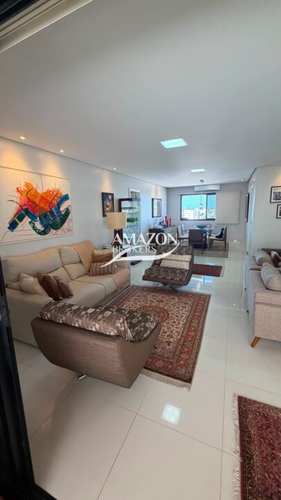 CONDOMÍNIO SAINT ROMAIN, BAIRRO NOSSA SENHORA DAS GRAÇAS - APARTAMENTO SEMIMOBILIADO 210m2 - DISPONÍVEL PARA VENDA