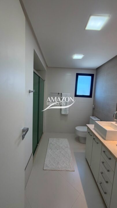 CONDOMÍNIO SAINT ROMAIN, BAIRRO NOSSA SENHORA DAS GRAÇAS - APARTAMENTO SEMIMOBILIADO 210m2 - DISPONÍVEL PARA VENDA