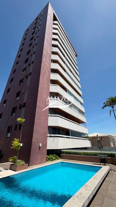 CONDOMÍNIO SAINT ROMAIN, BAIRRO NOSSA SENHORA DAS GRAÇAS - APARTAMENTO SEMIMOBILIADO 210m2 - DISPONÍVEL PARA VENDA