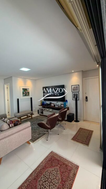 CONDOMÍNIO SAINT ROMAIN, BAIRRO NOSSA SENHORA DAS GRAÇAS - APARTAMENTO SEMIMOBILIADO 210m2 - DISPONÍVEL PARA VENDA