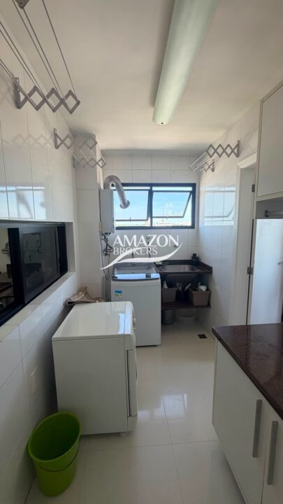 CONDOMÍNIO SAINT ROMAIN, BAIRRO NOSSA SENHORA DAS GRAÇAS - APARTAMENTO SEMIMOBILIADO 210m2 - DISPONÍVEL PARA VENDA