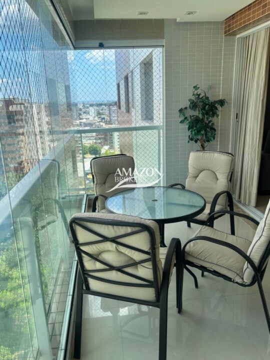 CONDOMÍNIO AUTHENTIC, BAIRRO ADRIANÓPOLIS - APARTAMENTO MOBILIADO 140m2 - DISPONÍVEL PARA VENDA