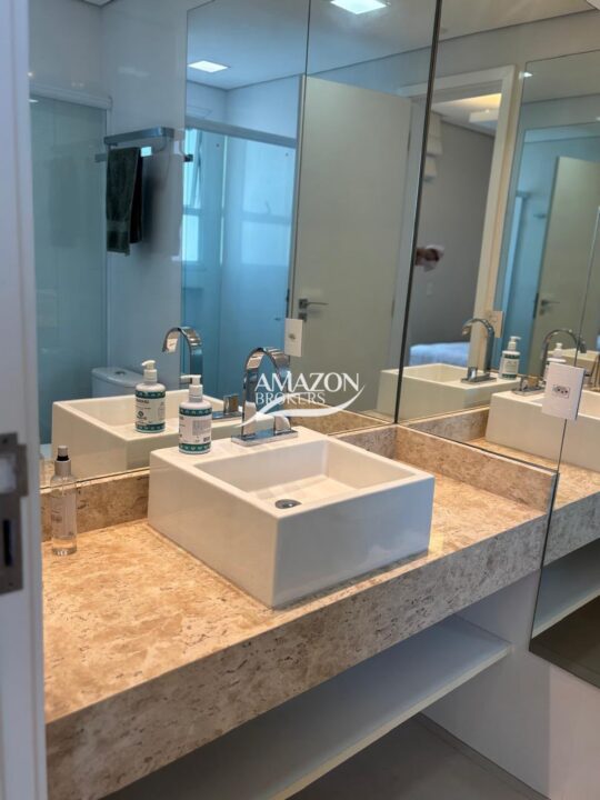 CONDOMÍNIO AUTHENTIC, BAIRRO ADRIANÓPOLIS - APARTAMENTO MOBILIADO 140m2 - DISPONÍVEL PARA VENDA
