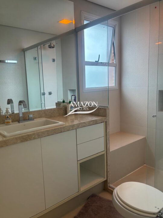 CONDOMÍNIO AUTHENTIC, BAIRRO ADRIANÓPOLIS - APARTAMENTO MOBILIADO 140m2 - DISPONÍVEL PARA VENDA