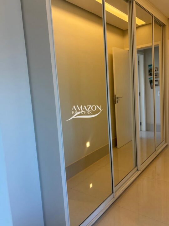 CONDOMÍNIO AUTHENTIC, BAIRRO ADRIANÓPOLIS - APARTAMENTO MOBILIADO 140m2 - DISPONÍVEL PARA VENDA