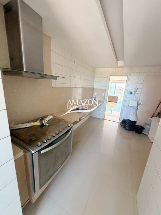 RESIDENCIAL RUBI, PARQUE 10 - APARTAMENTO 140m2 - DISPONÍVEL PARA VENDA