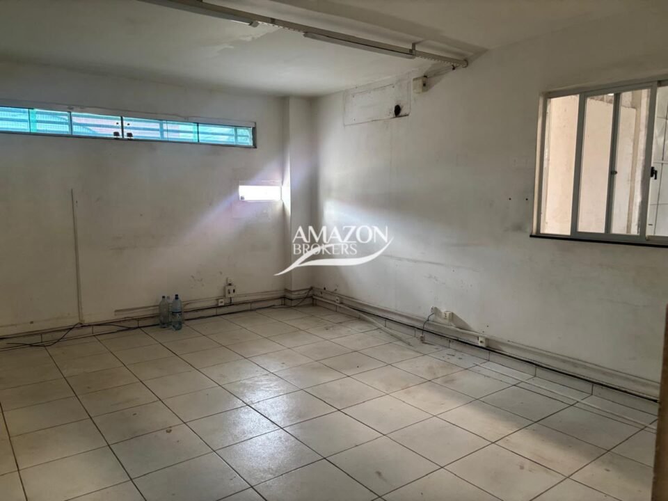 GALPÃO 4.069,30m2 NA AV. TORQUATO TAPAJÓS - DISPONÍVEL PARA LOCAÇÃO