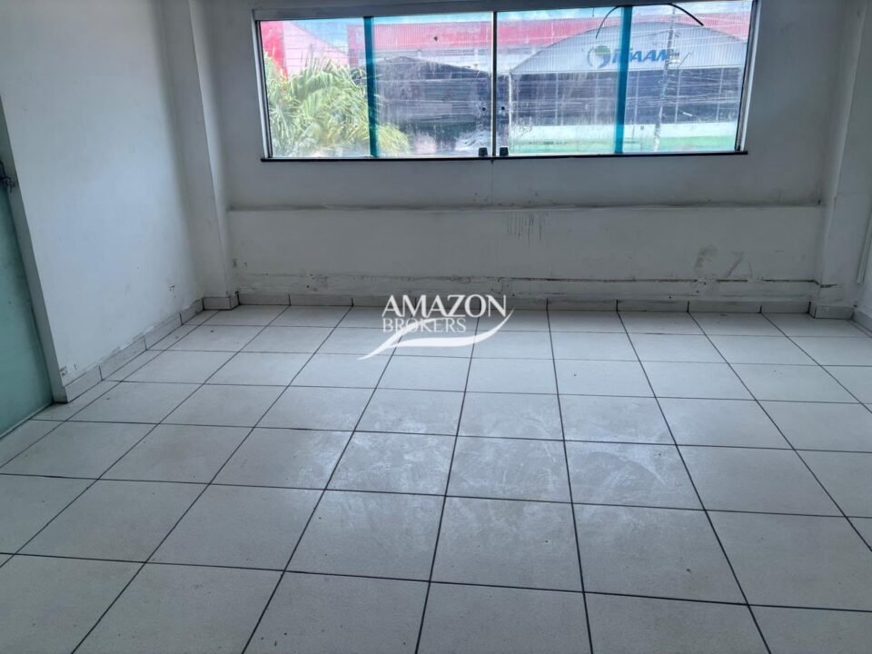 GALPÃO 4.069,30m2 NA AV. TORQUATO TAPAJÓS - DISPONÍVEL PARA LOCAÇÃO