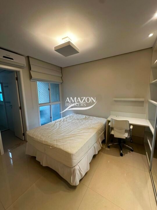 CONDOMÍNIO AUTHENTIC, BAIRRO ADRIANÓPOLIS - APARTAMENTO MOBILIADO 140m2 - DISPONÍVEL PARA VENDA