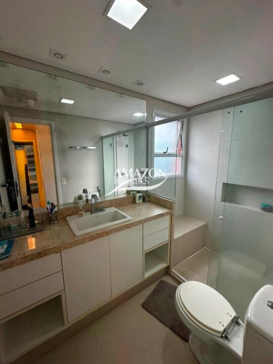 CONDOMÍNIO AUTHENTIC, BAIRRO ADRIANÓPOLIS - APARTAMENTO MOBILIADO 140m2 - DISPONÍVEL PARA VENDA