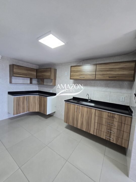CONDOMÍNIO PORTAL DA VILA, ADRIANÓPOLIS - APARTAMENTO 190m2 - DISPONÍVEL PARA LOCAÇÃO