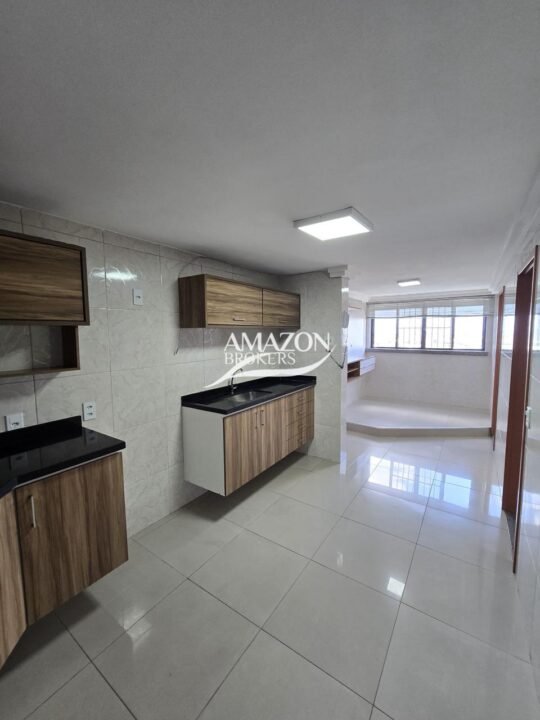 CONDOMÍNIO PORTAL DA VILA, ADRIANÓPOLIS - APARTAMENTO 190m2 - DISPONÍVEL PARA LOCAÇÃO