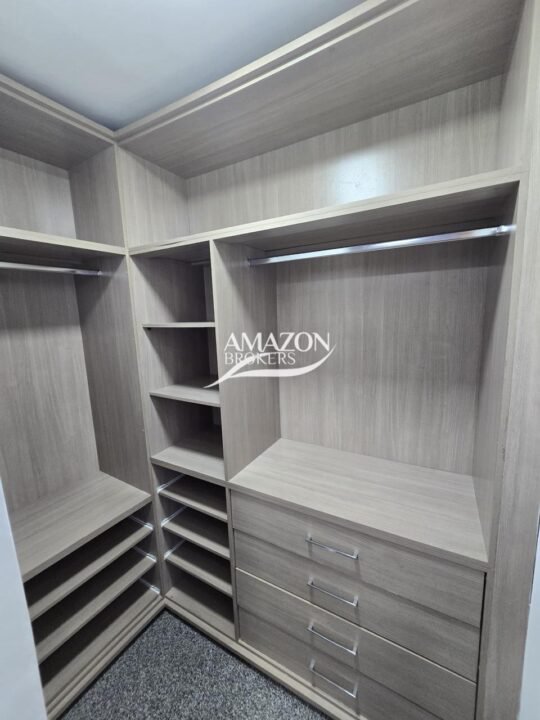 CONDOMÍNIO PORTAL DA VILA, ADRIANÓPOLIS - APARTAMENTO 190m2 - DISPONÍVEL PARA LOCAÇÃO